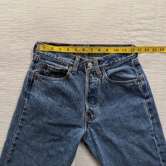 Levi's Vintage 501 Straight Leg Jeans 90s - Picture 4 of 16